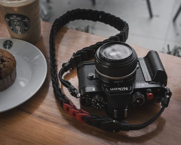 สายคล้องกล้อง Nishikawa S921 Black/Red for Leica SL2 SL