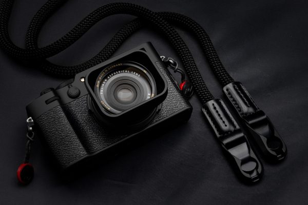 สายคล้องกล้องเชือก สีดำ Black พร้อมหัวต่อ Peak Design จาก MostTap