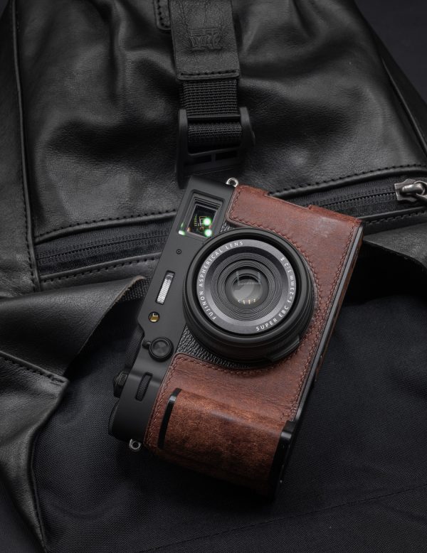 เคส Fuji X100VI แบบมีกริป สีน้ำตาล ฐานสีดำ หนัง Vintage Kontice Leather Case Brown