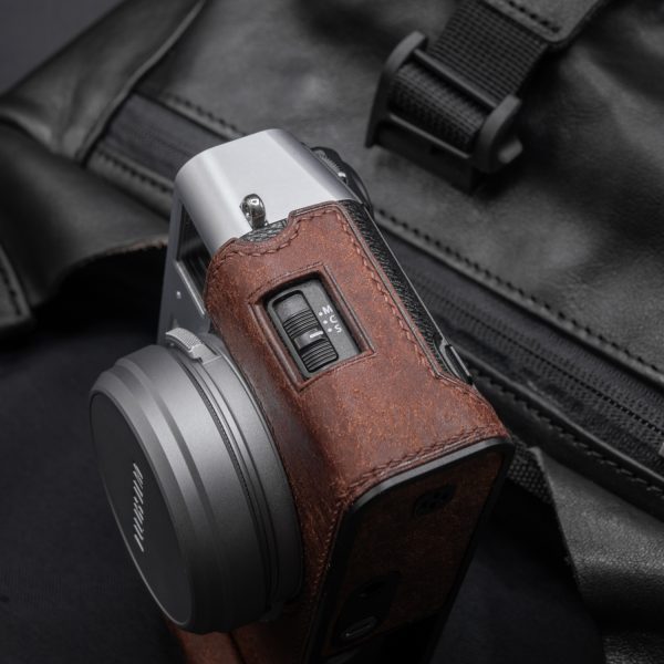 เคส Fuji X100VI แบบมีกริป สีน้ำตาล ฐานสีดำ หนัง Vintage Kontice Leather Case Brown